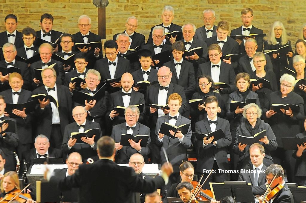 Capella-Loburgensis-Musik-Verein-Oelde-und-Nordwestdeutsche-Philharmonie-fuehren-Mozarts-Requiem-auf_image_1024_width_10