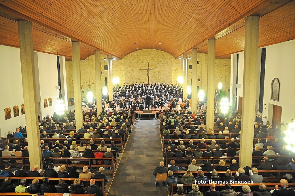 Capella-Loburgensis-Musik-Verein-Oelde-und-Nordwestdeutsche-Philharmonie-fuehren-Mozarts-Requiem-auf_image_1024_width_7